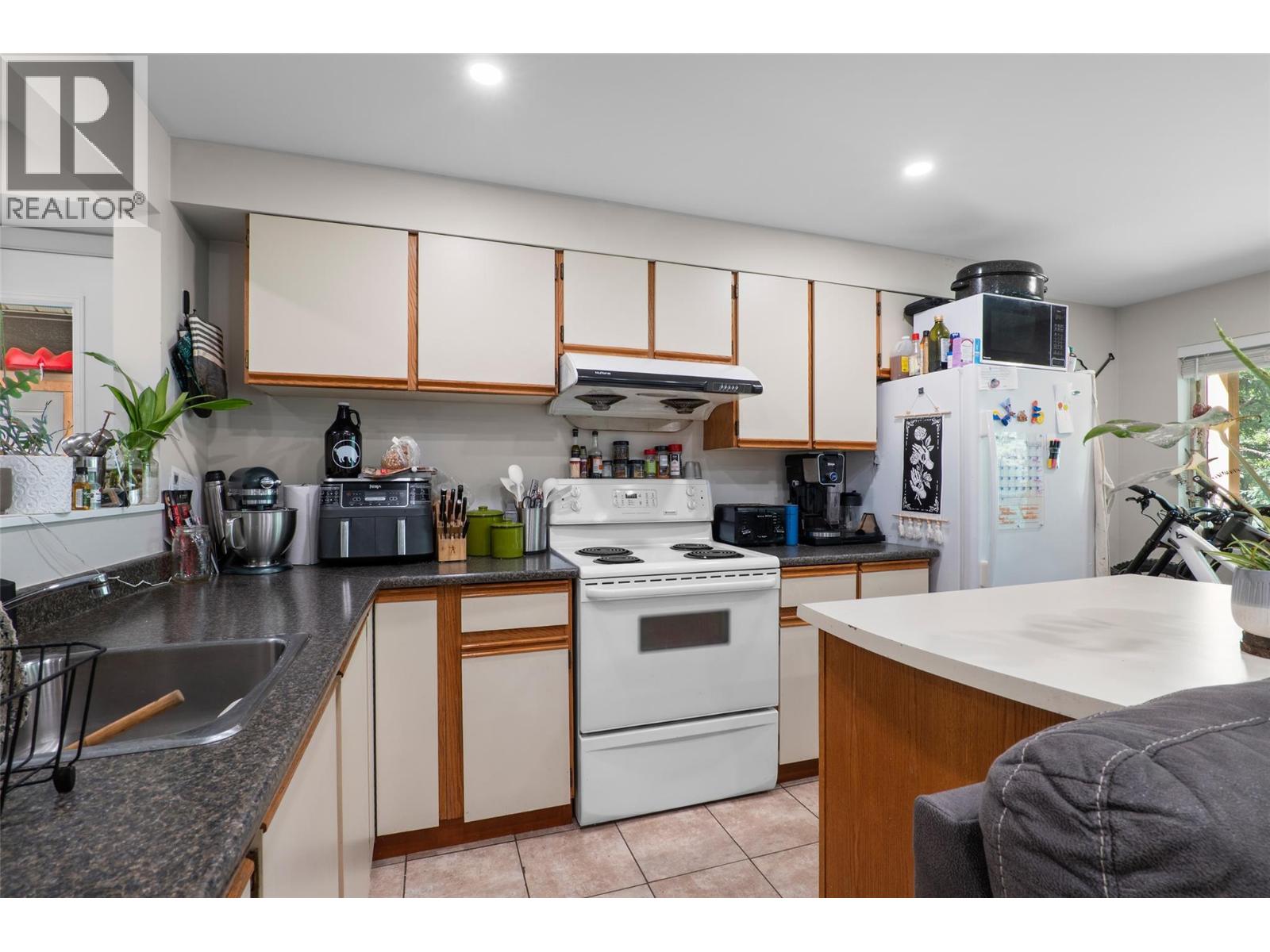 1324 BURFIELD Drive - Image 46