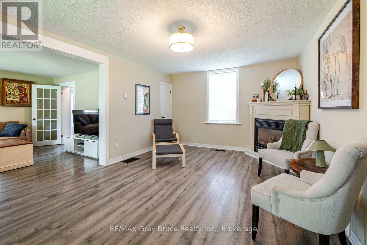 105 MAIN STREET - Image 21