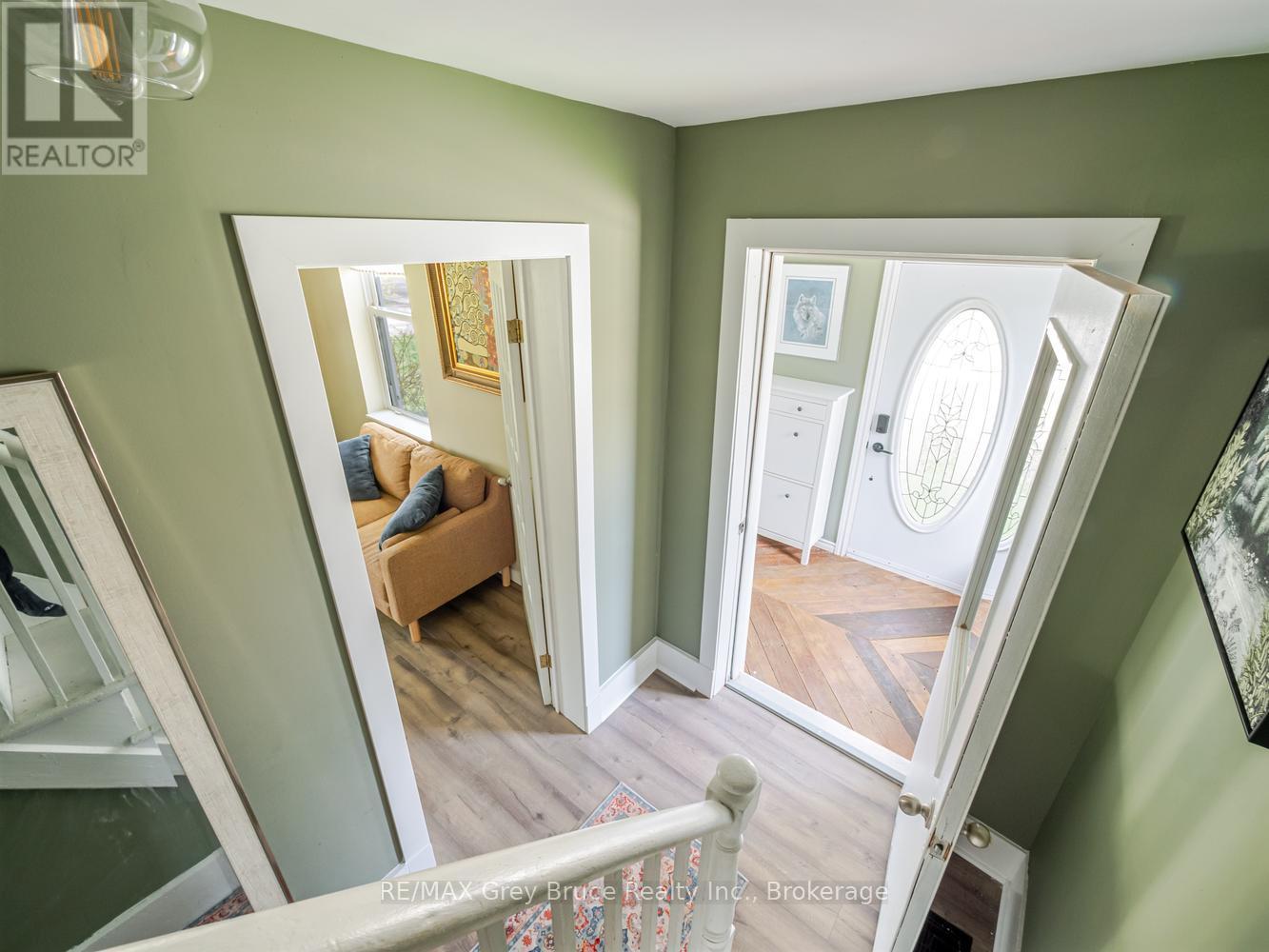 105 MAIN STREET - Image 33
