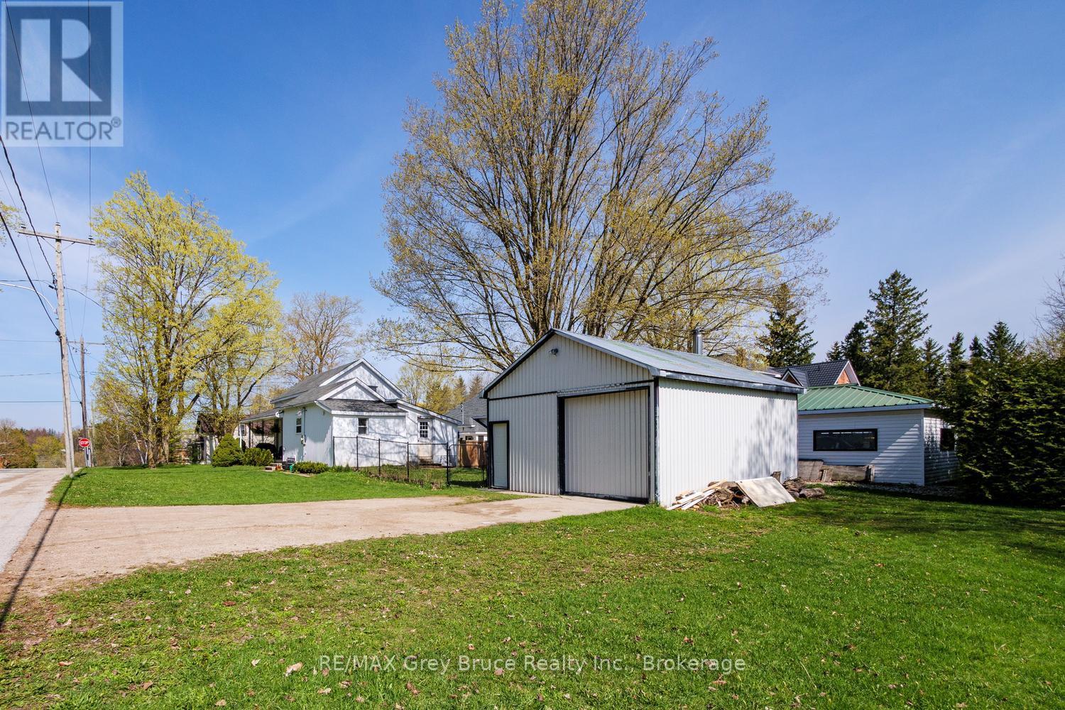 105 MAIN STREET - 42