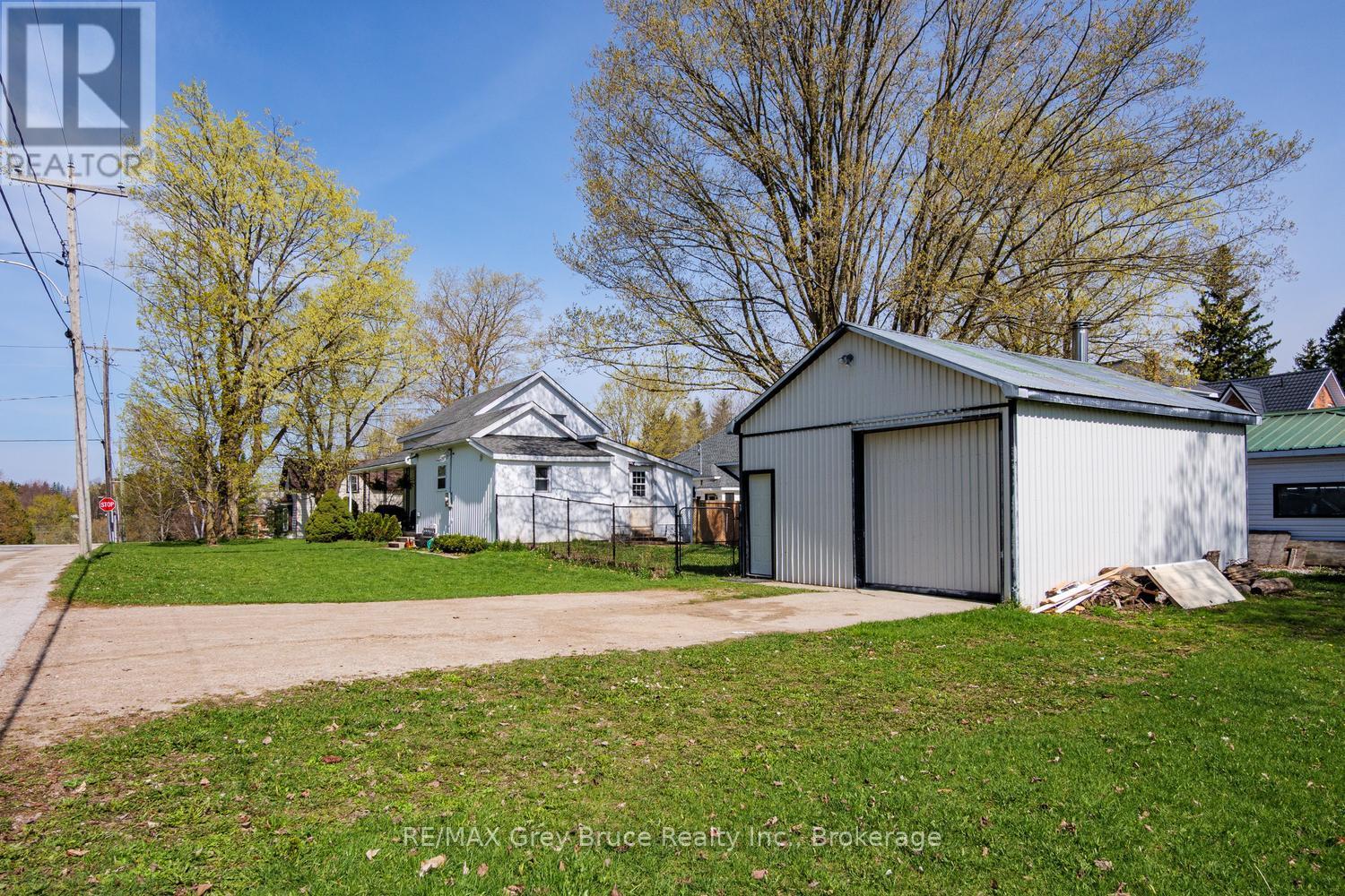 105 MAIN STREET - 43