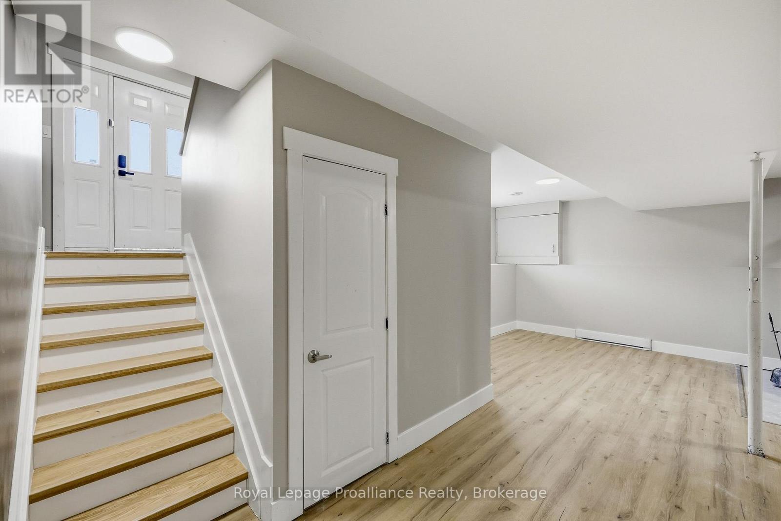 464 BRIMLEY ROAD S - Image 27