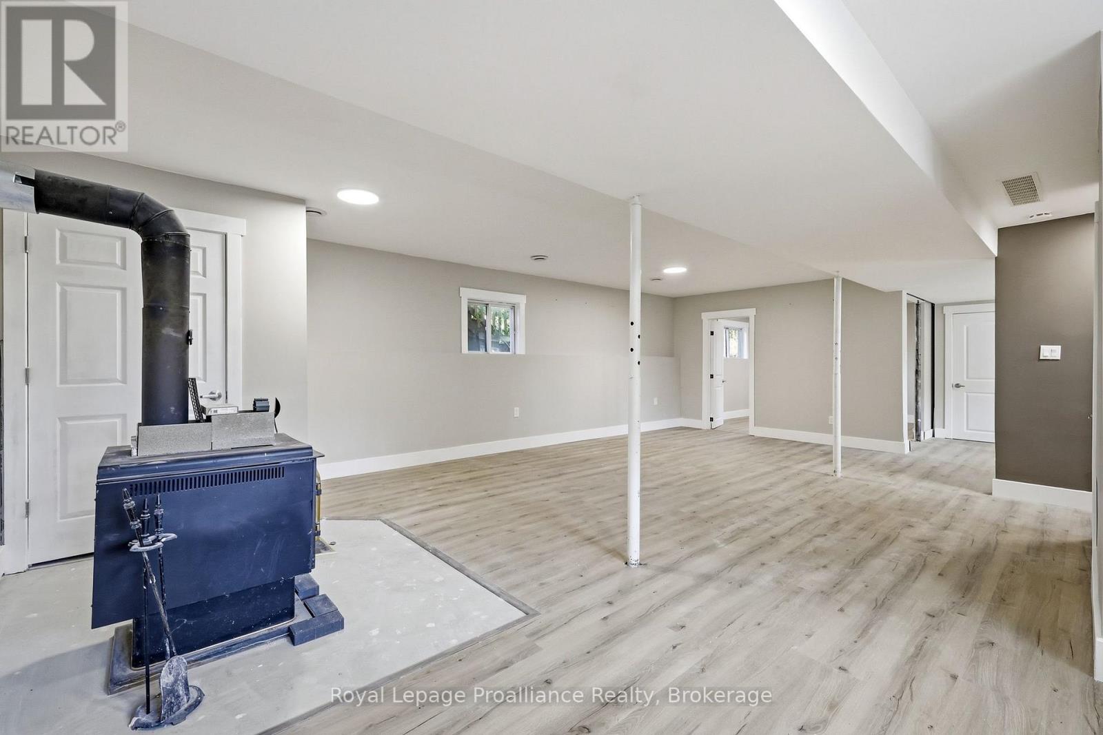464 BRIMLEY ROAD S - Image 30