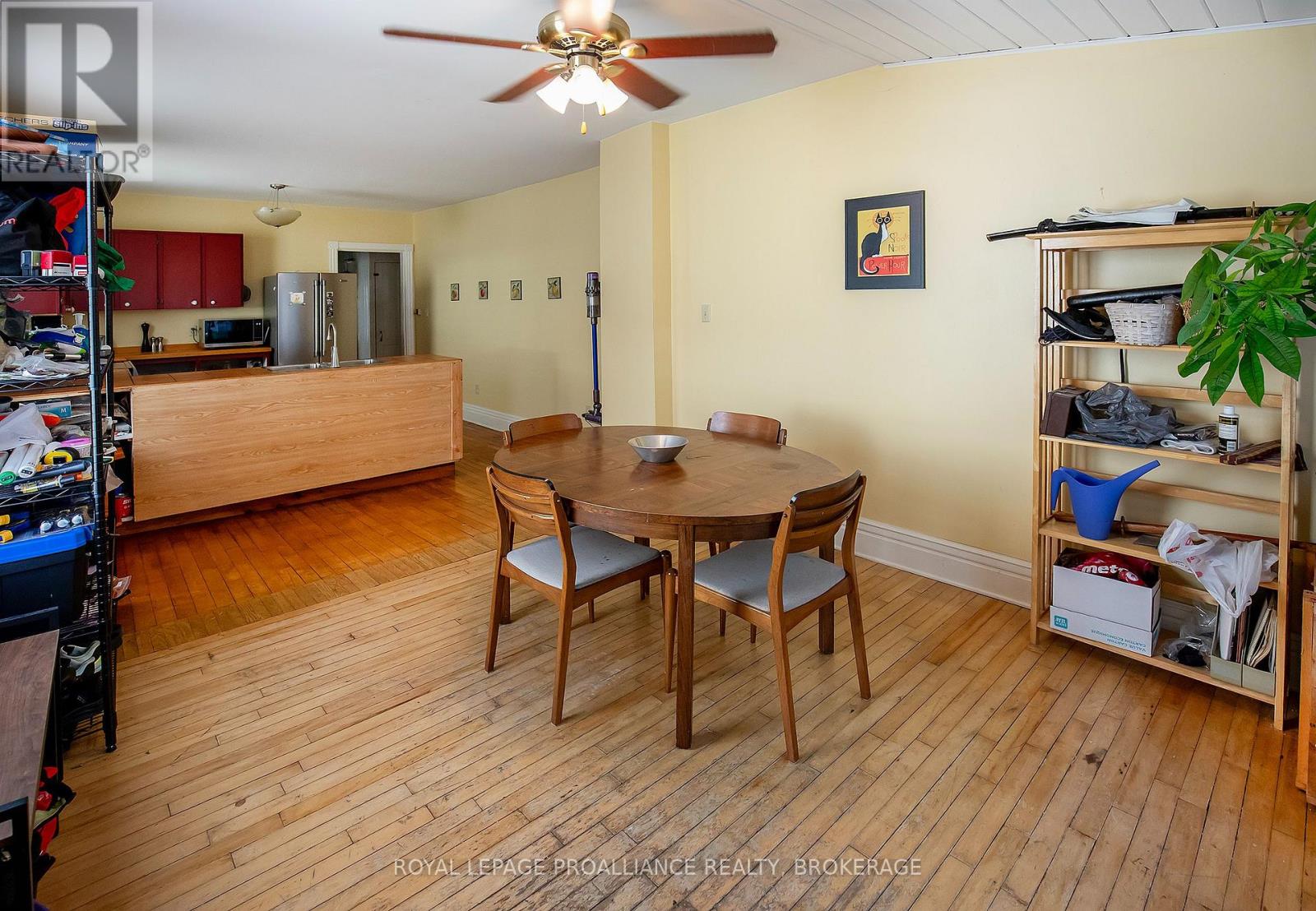 38 YORK STREET, Kingston (East of Sir John A. Blvd) — photo 4