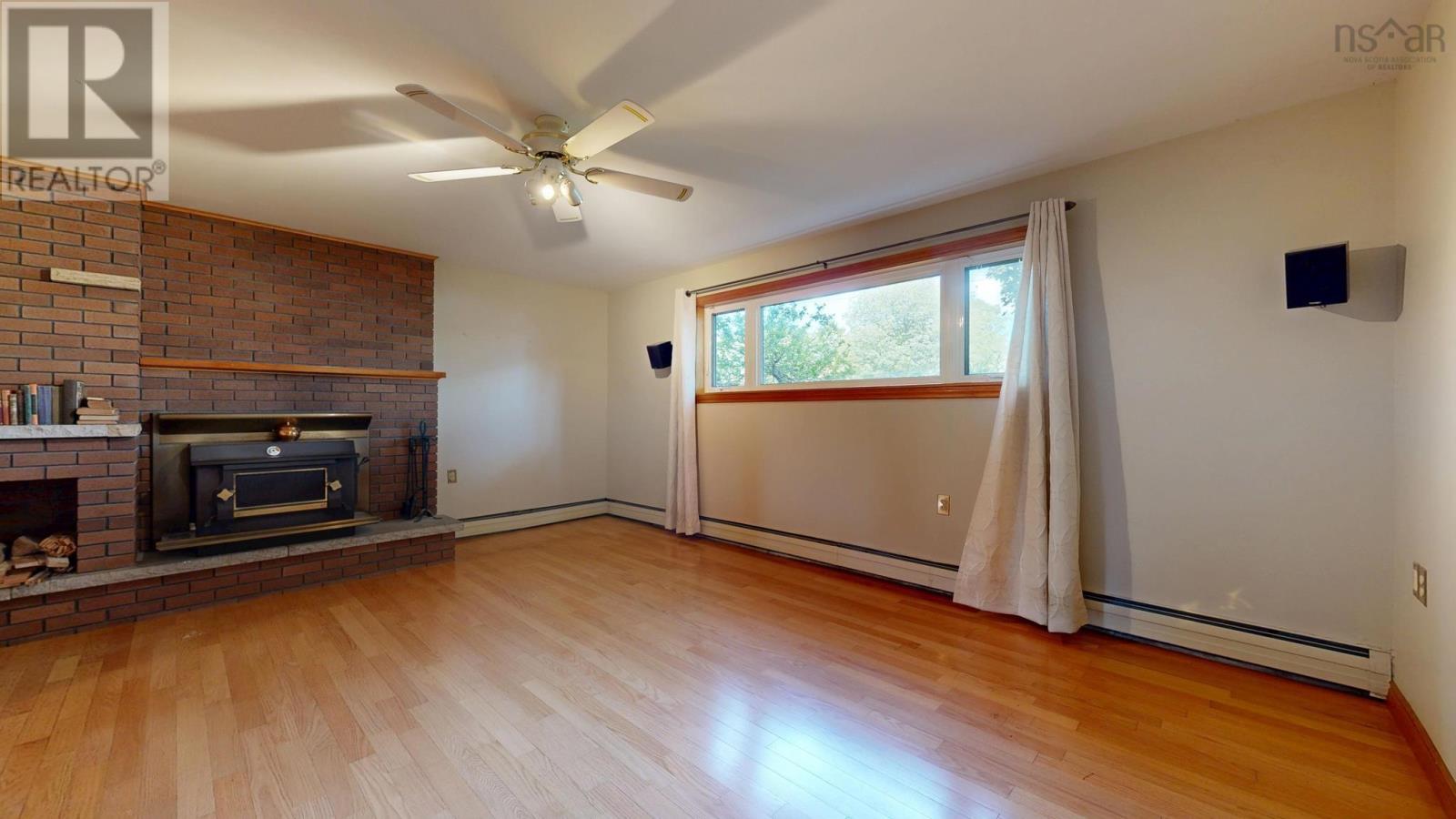 24 Deepwood Crescent - 30
