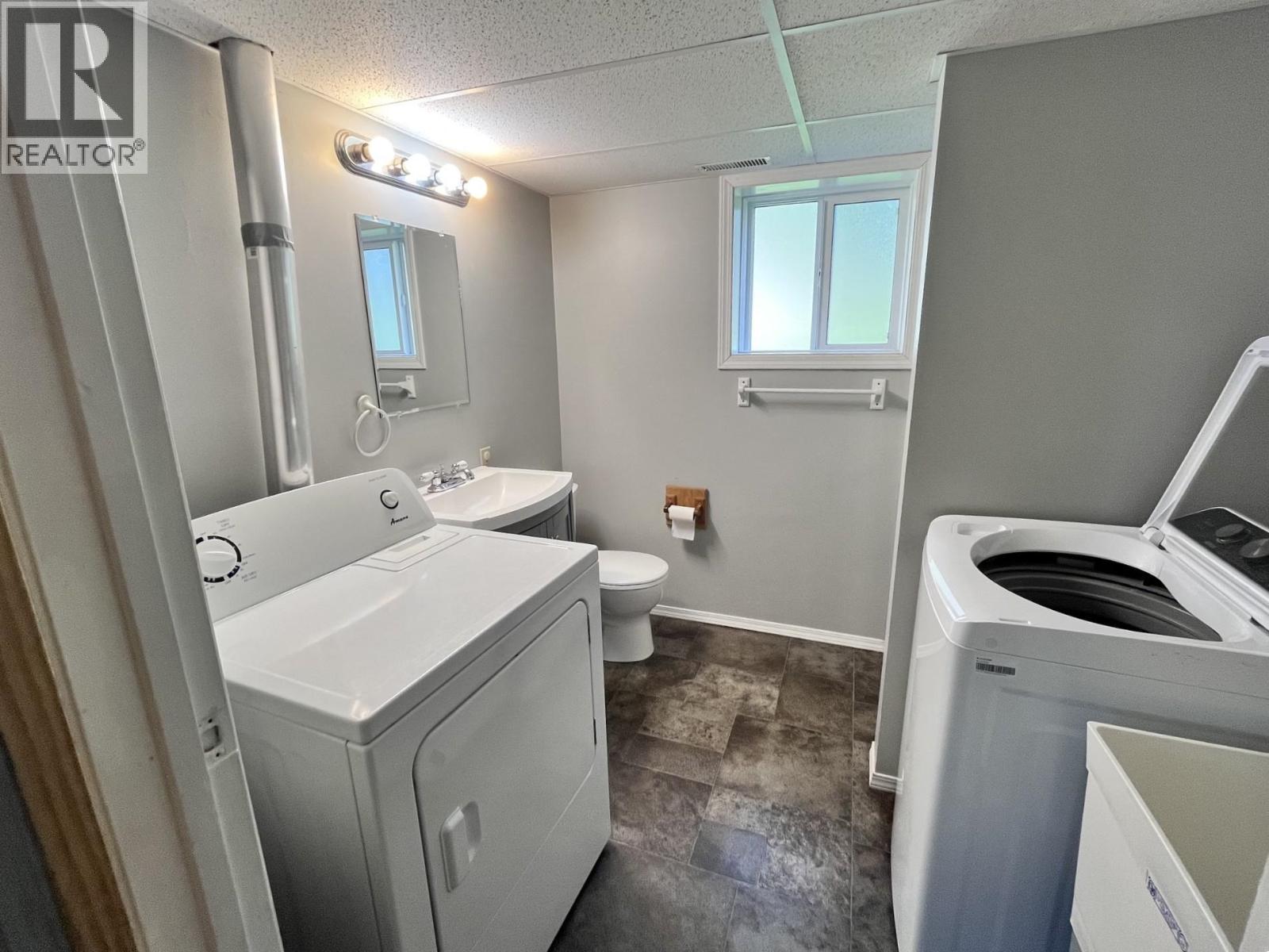 476 THOMPSON ROAD - 28