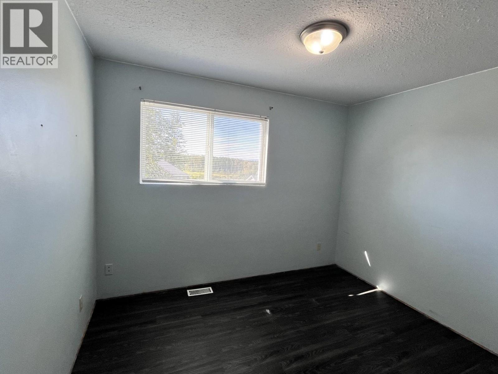 476 THOMPSON ROAD - 22