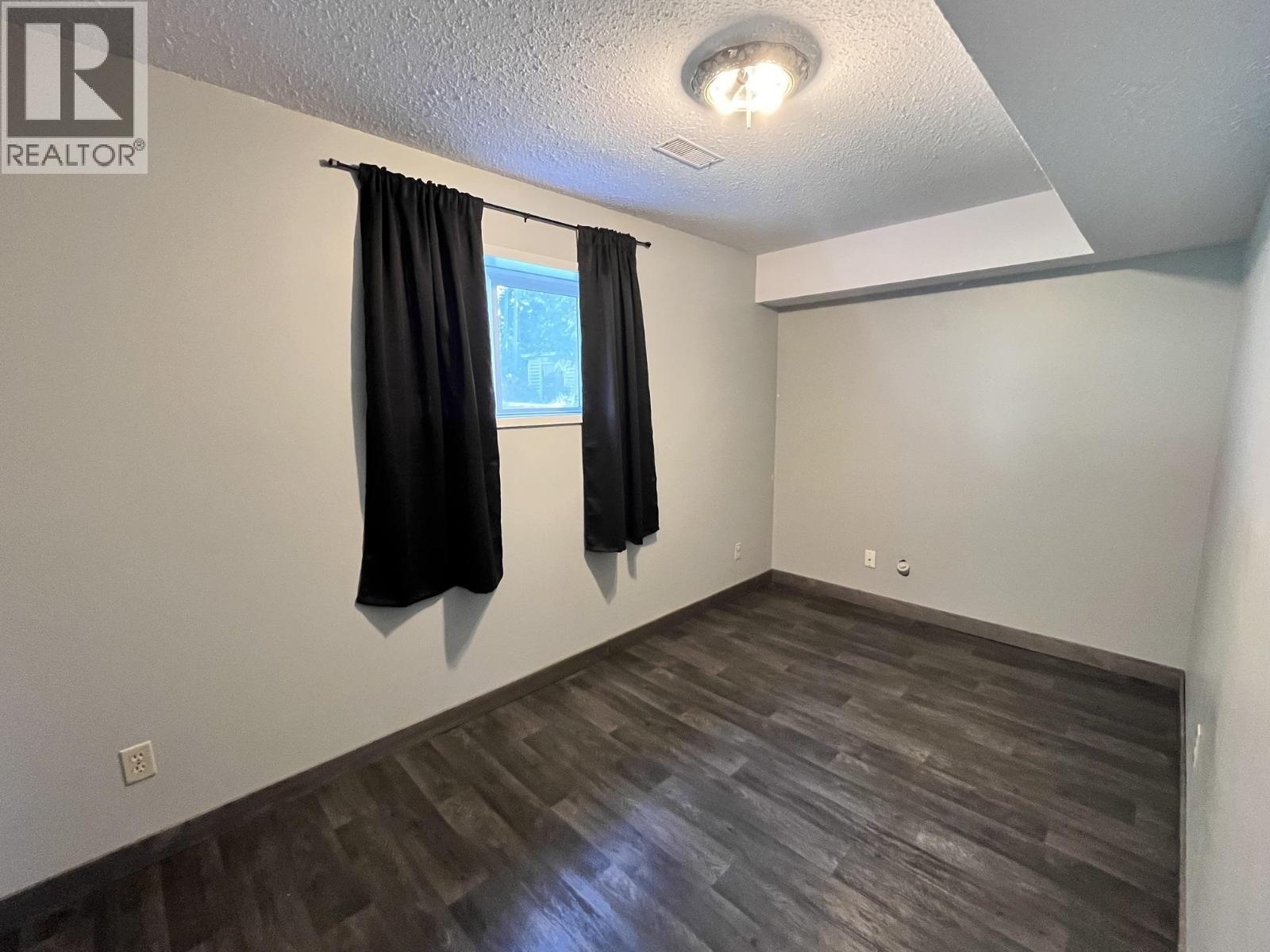 476 THOMPSON ROAD - Image 30