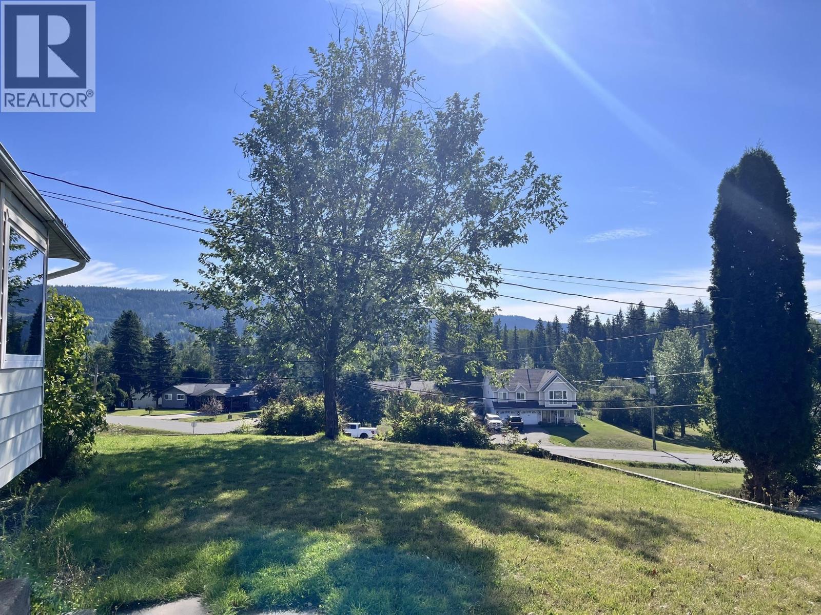 476 THOMPSON ROAD - Image 33