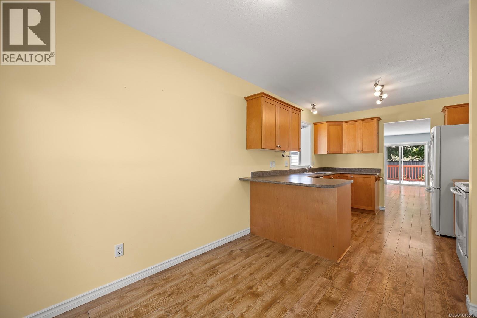 #27 1755 Willemar Ave - 21