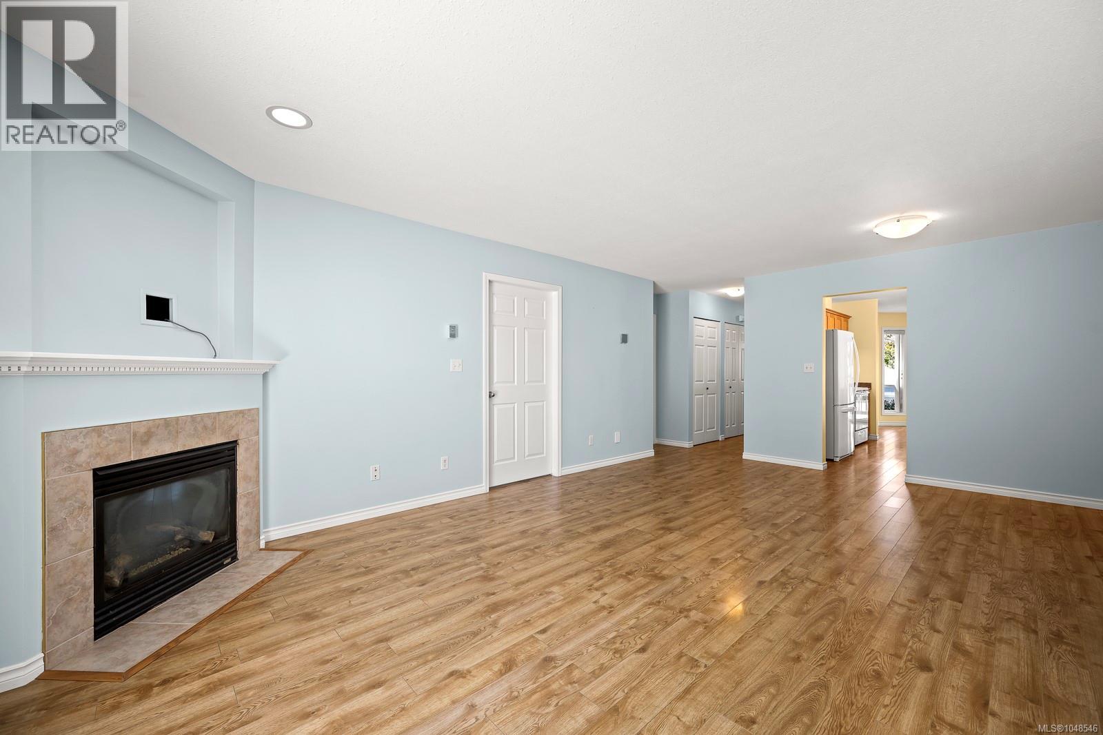 #27 1755 Willemar Ave - 35