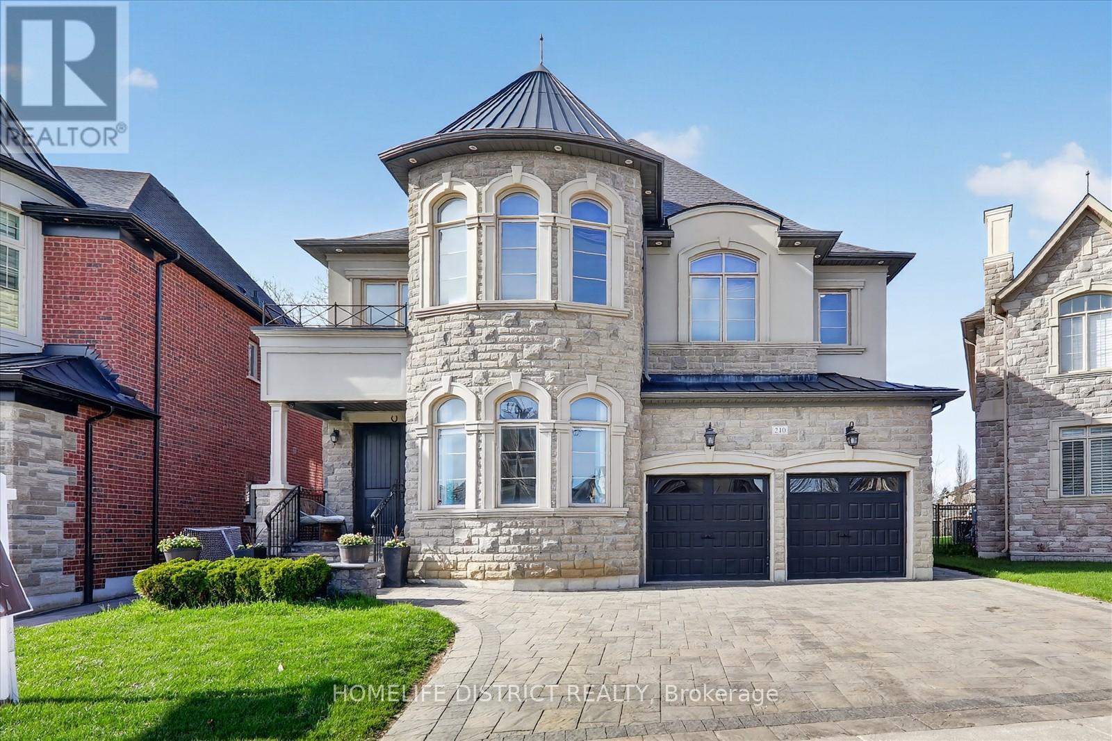Photo of 210 Cannes Avenue