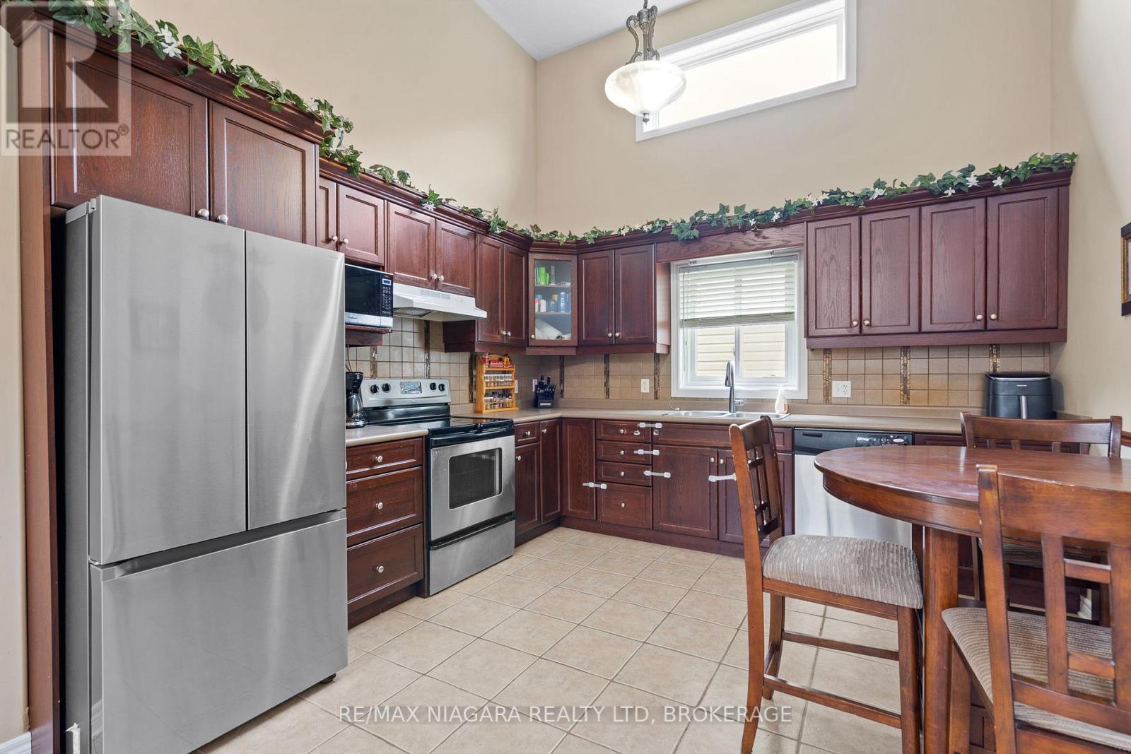 230 WELLBROOK AVENUE - 8