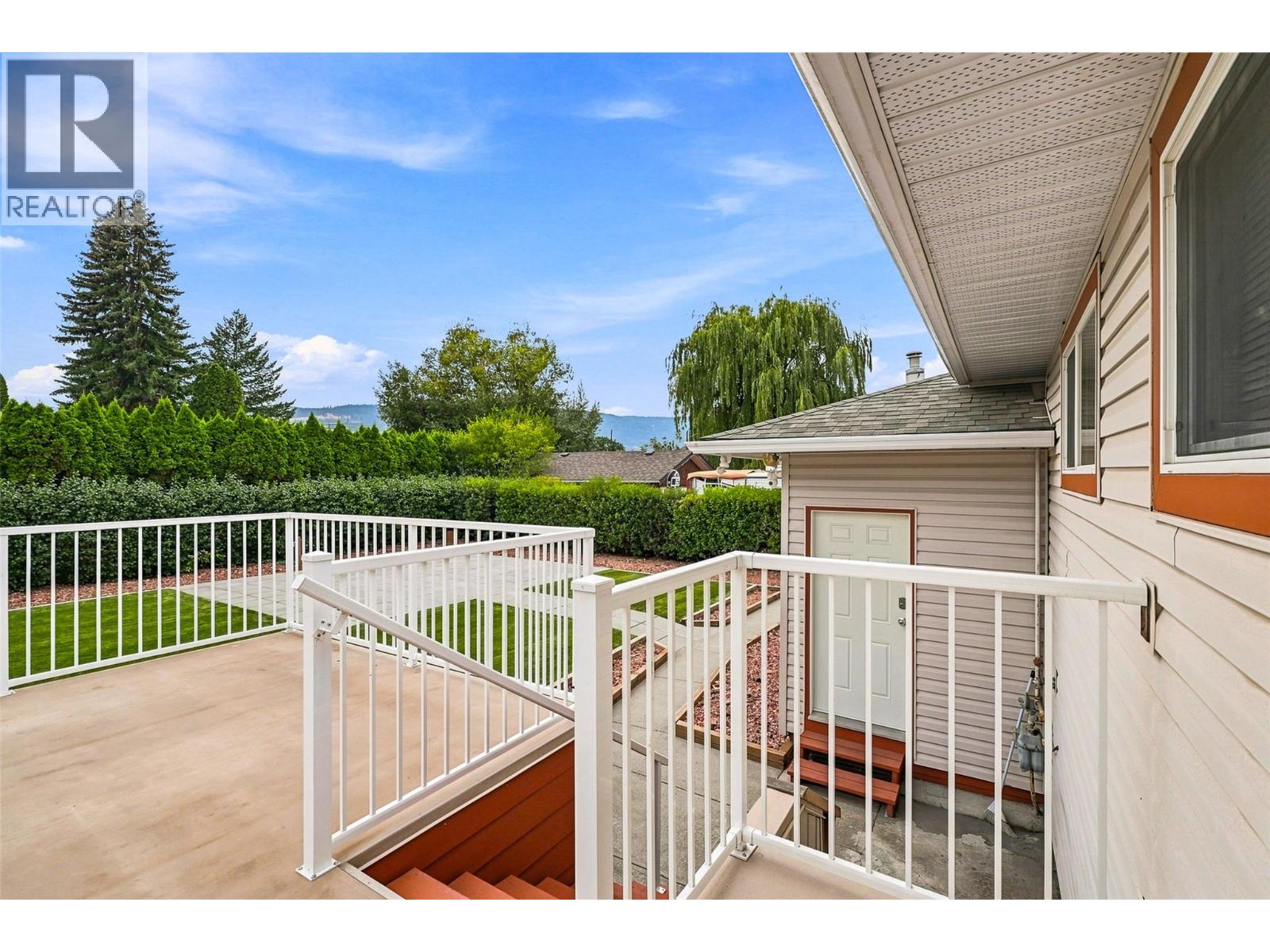 2176 Merritt Avenue - Image 75