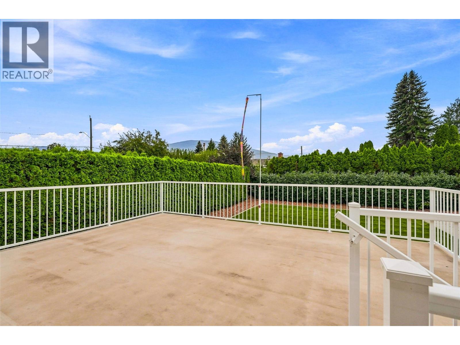 2176 Merritt Avenue - 76