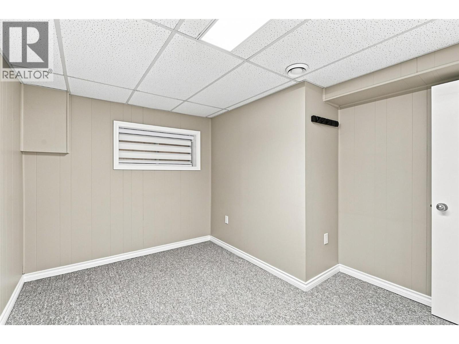 2176 Merritt Avenue - Image 49