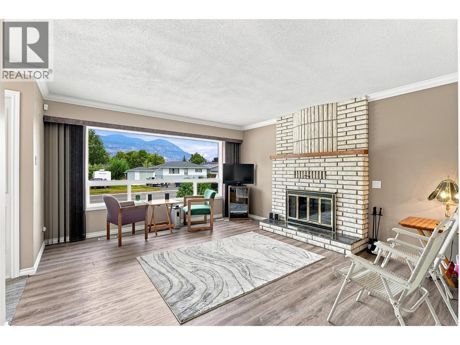 2176 Merritt Avenue - Image 15