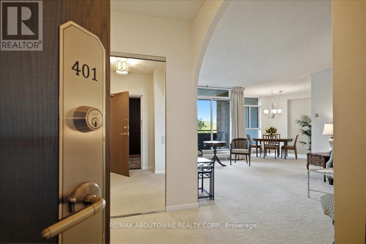 Photo of 5250 Lakeshore Road