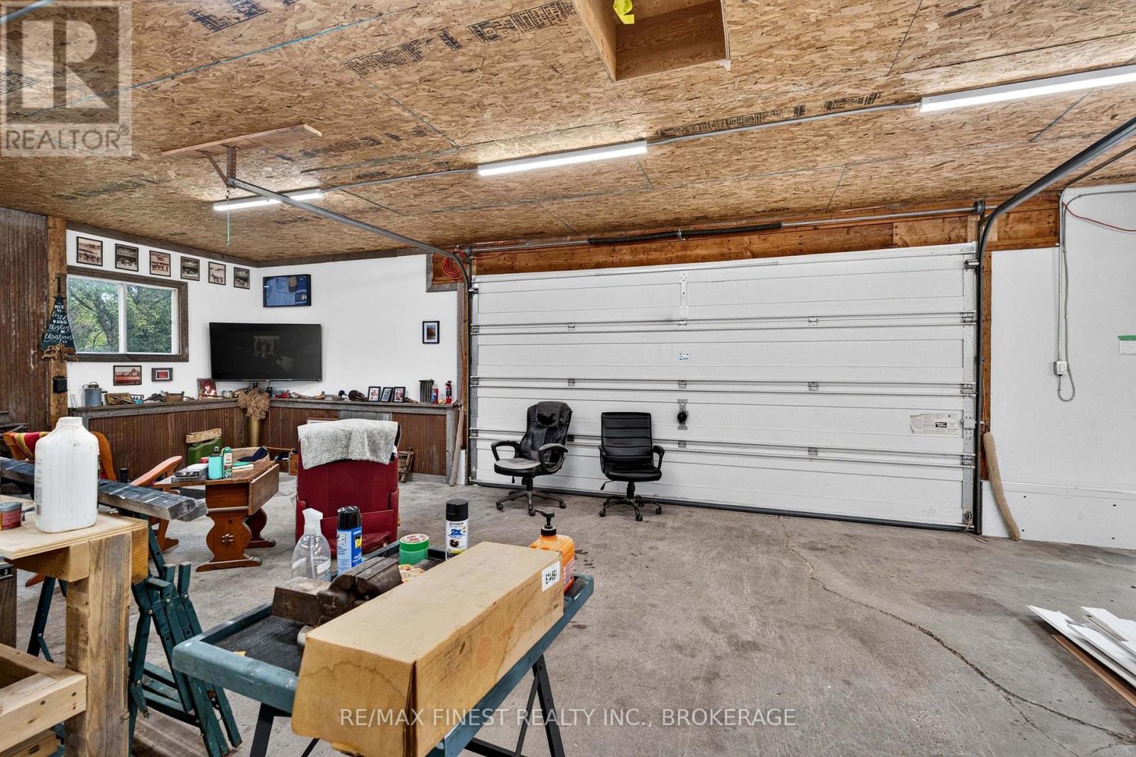 2359 KEELEY ROAD - Image 31