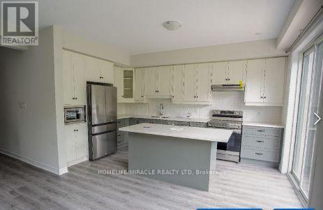50 - 100 HOLLYWOOD COURT — photo 2