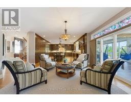 Living room - 7 Tradewinds Drive, Ottawa, ON K2G6Y4 Photo 15