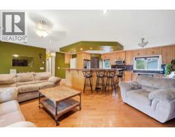 3pc Bathroom - 638 1 Street S, Vulcan, AB T0L2B0 Photo 9