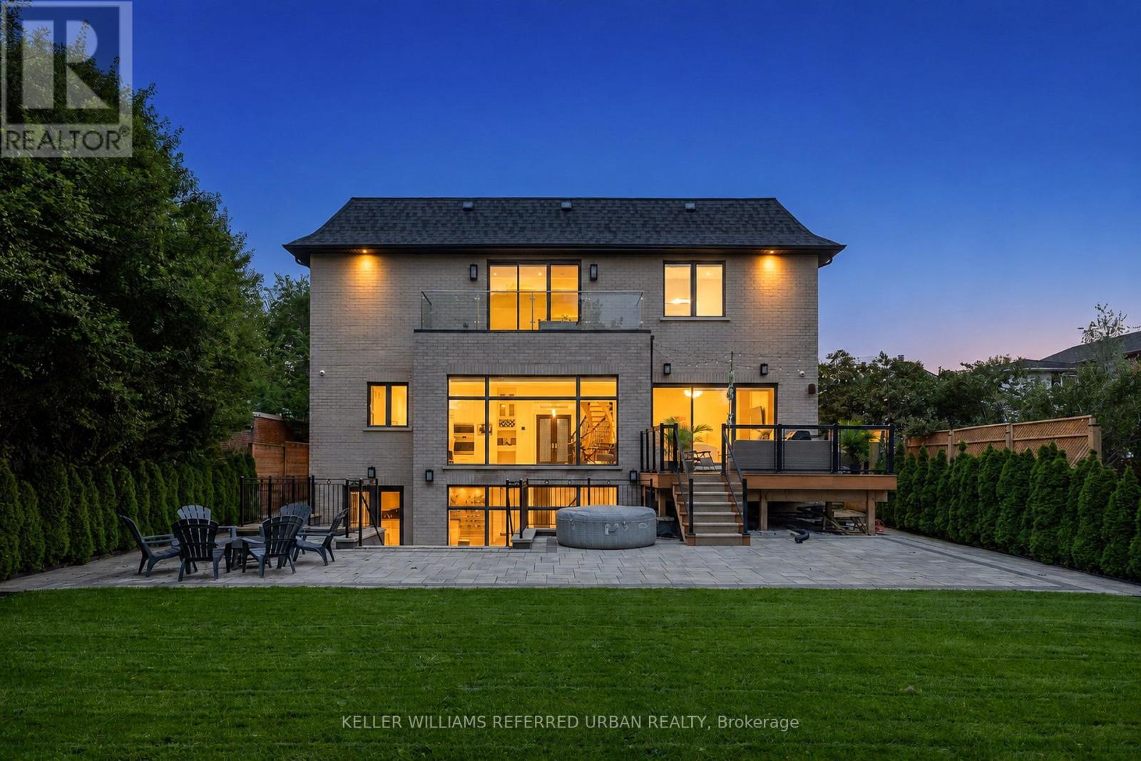 130 UPPER CANADA DRIVE - 41