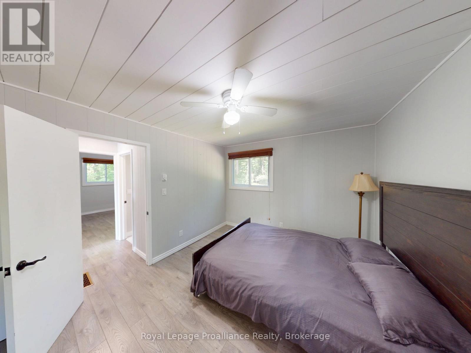 214 LAKEVIEW LANE - 17