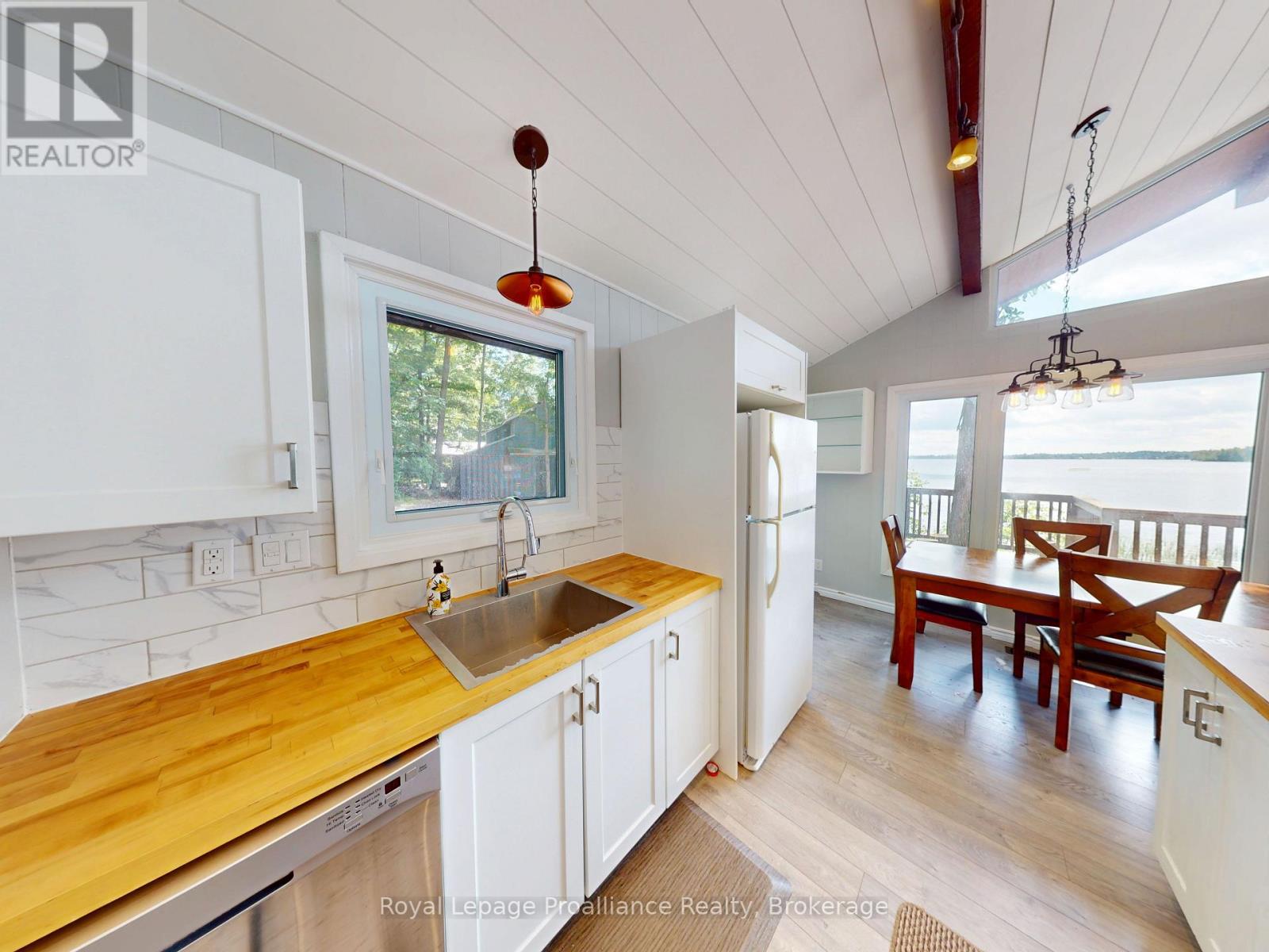 214 LAKEVIEW LANE - 11