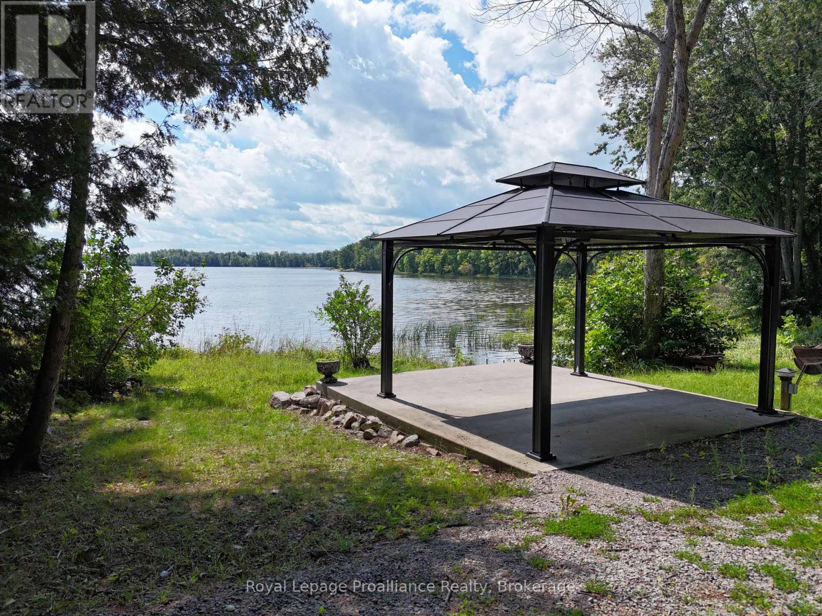 214 LAKEVIEW LANE - 25