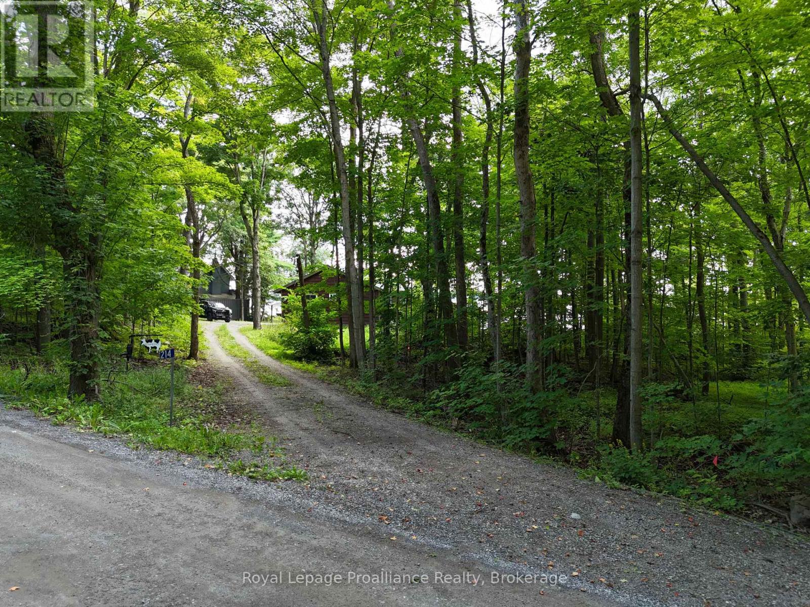 214 LAKEVIEW LANE - Image 26