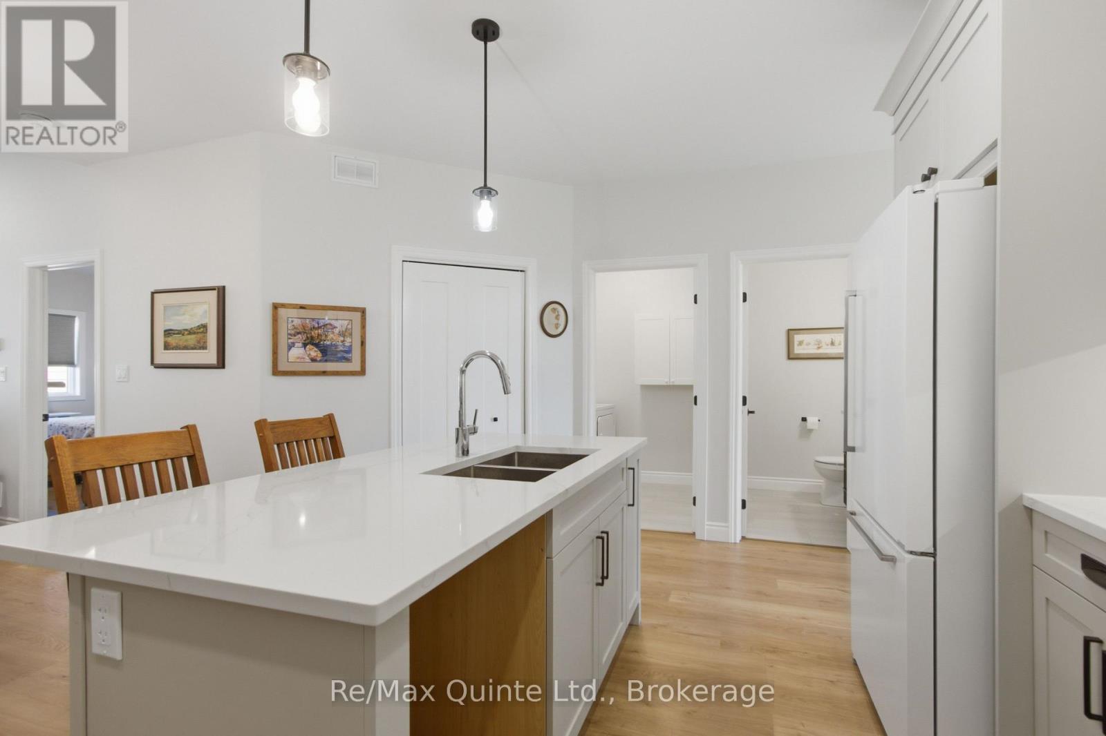 94 RAYCROFT DRIVE - 10