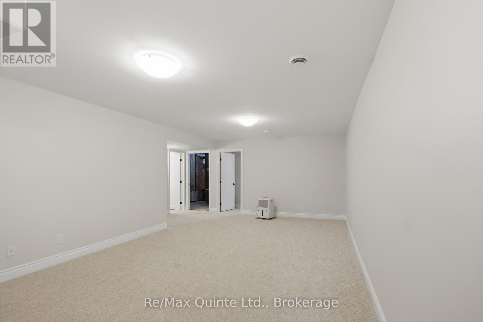 94 RAYCROFT DRIVE - 20