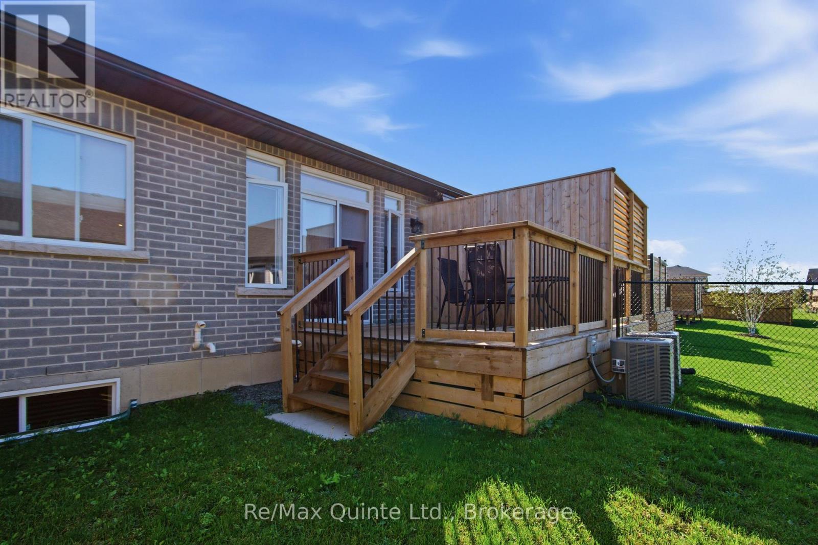 94 RAYCROFT DRIVE - 26