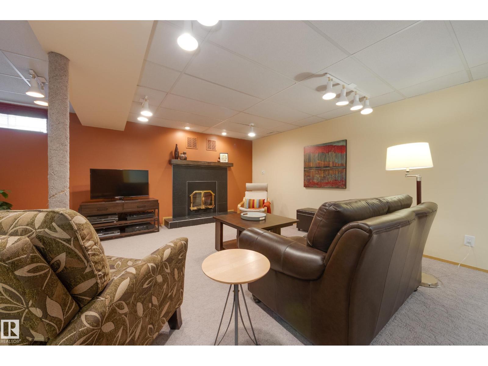 4904 11 AV NW - 23
