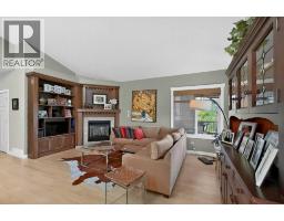 509 Sunridge Crescent W - photo 4