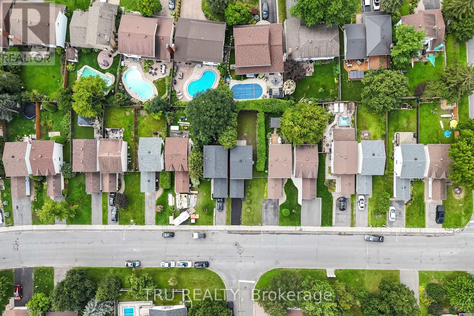 14 WOLFGANG DRIVE - Image 36
