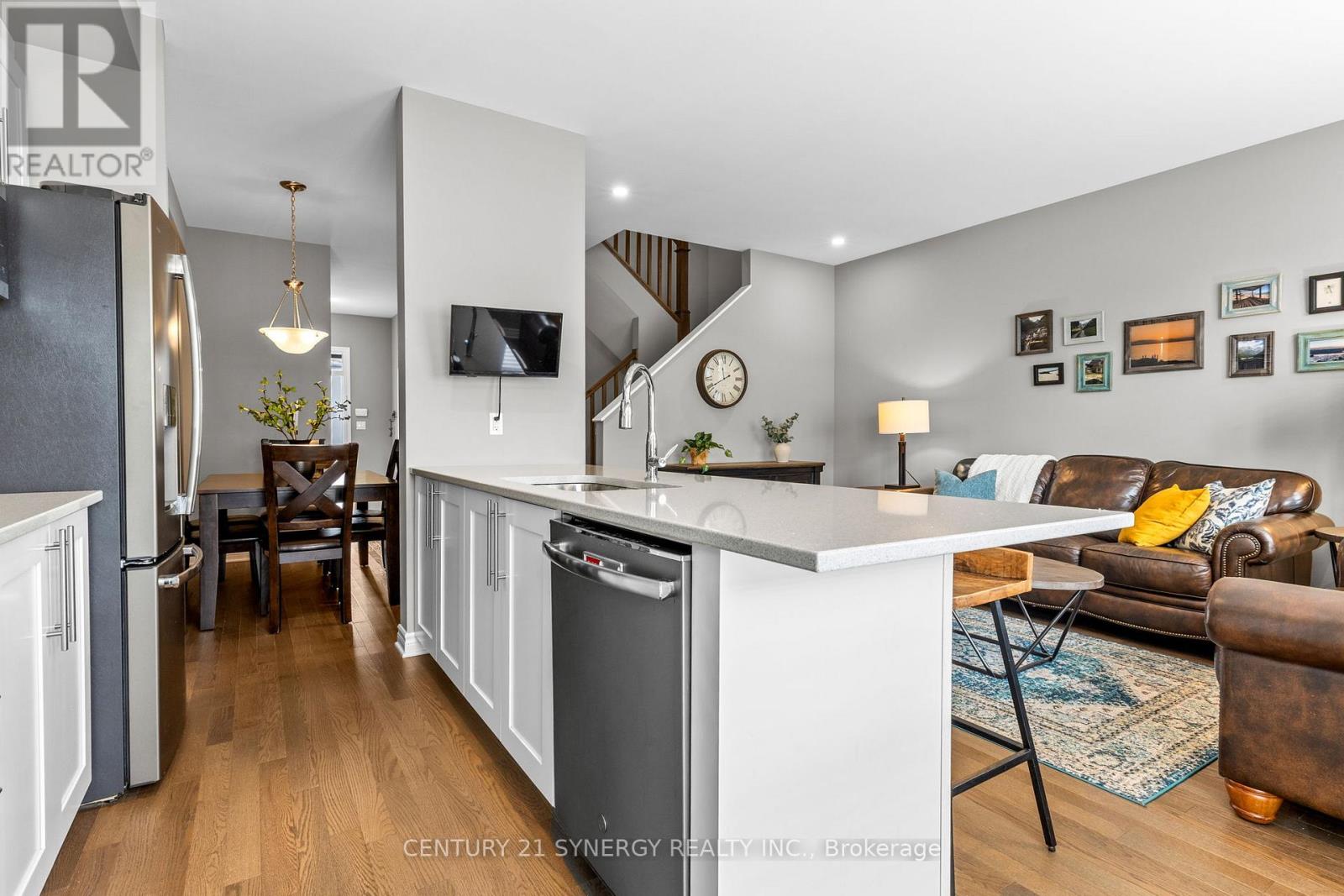 3 Bed, 3 Bath House for Sale in Ottawa – 663 JEROME JODOIN DRIVE, Ottawa – MLS# X13746414 - Image 15