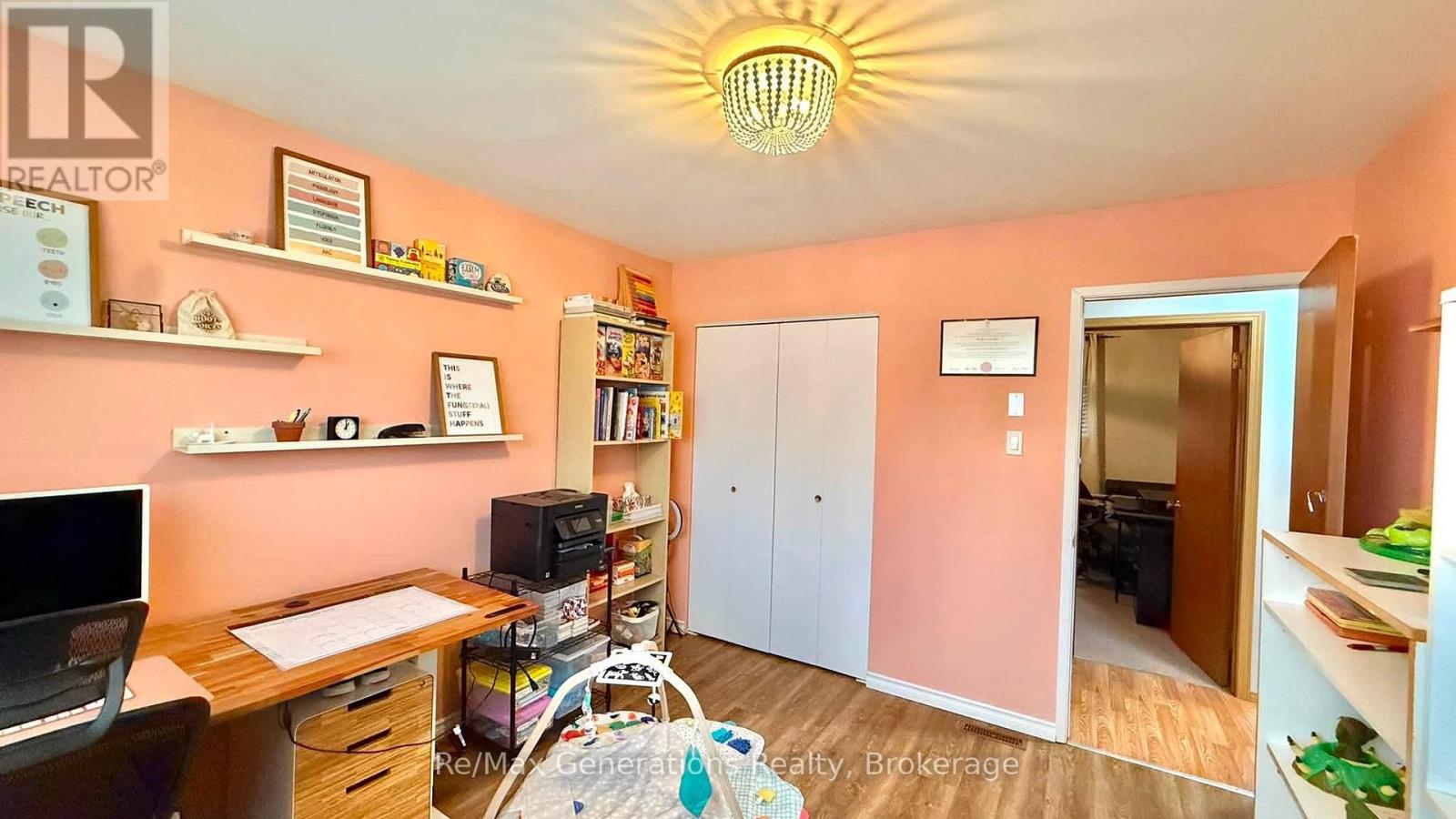 161 NEWBERRY CRESCENT - 12