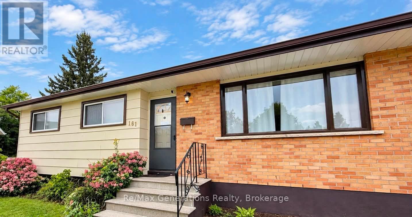 161 NEWBERRY CRESCENT - 2