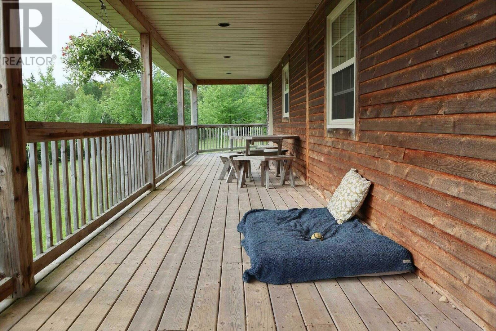 415 Green Road - 13
