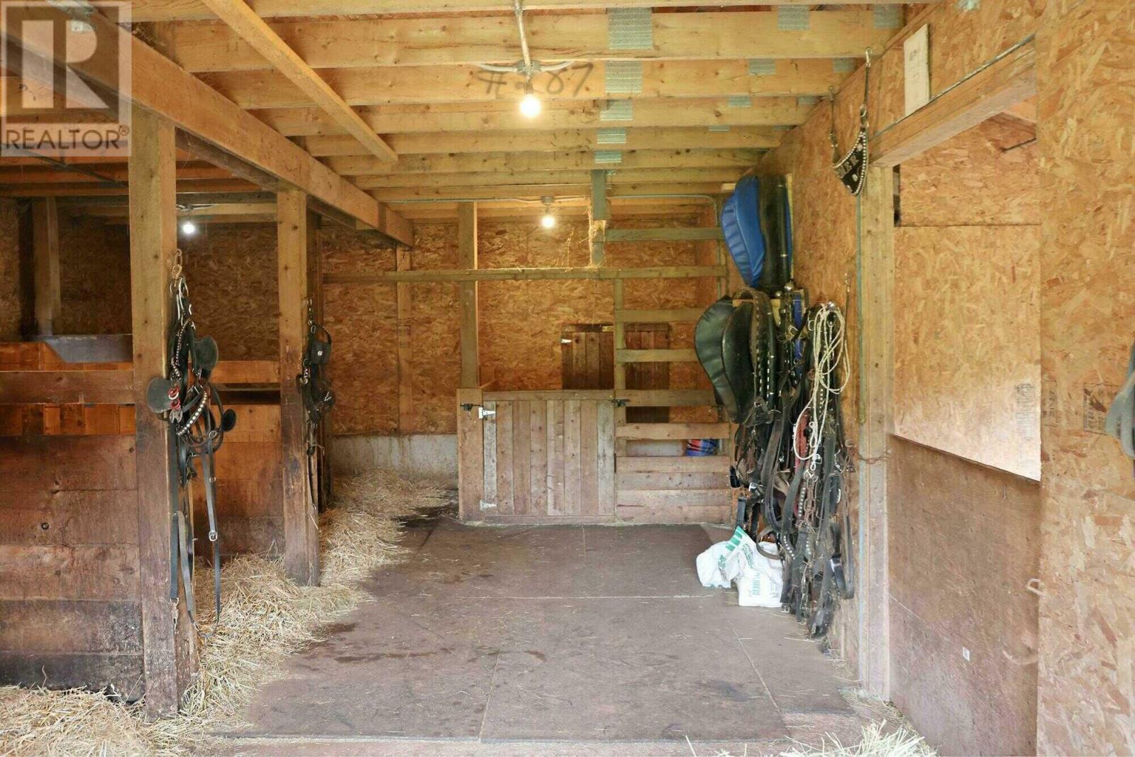 415 Green Road - 17