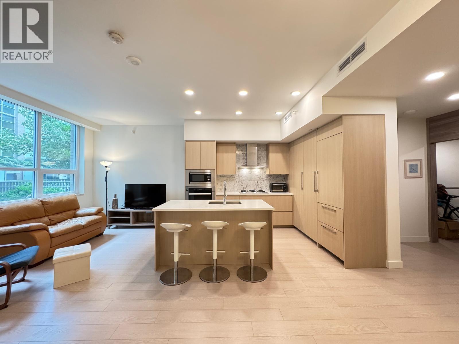 8180 NUNAVUT LANE, Vancouver — photo 7