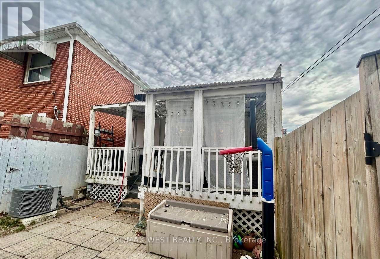 36 FOURTEENTH STREET E - Image 25