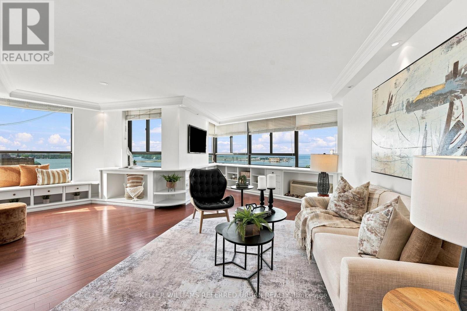 Photo of 270 Queens Quay