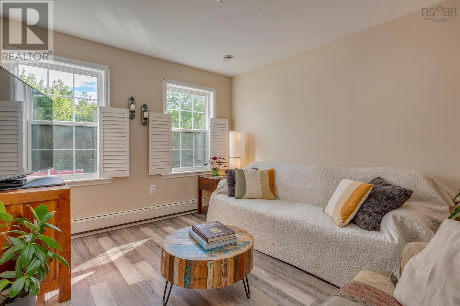 58 Amin Street, Bedford, Nova Scotia, B4A4B8, Bedford, Nova Scotia — photo 4 of 5