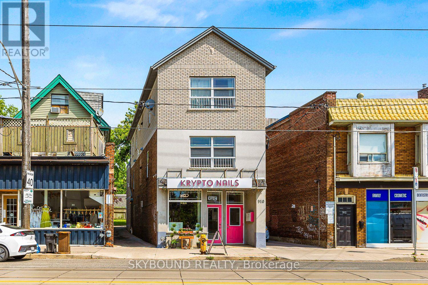 Photo of 910 Kingston Road