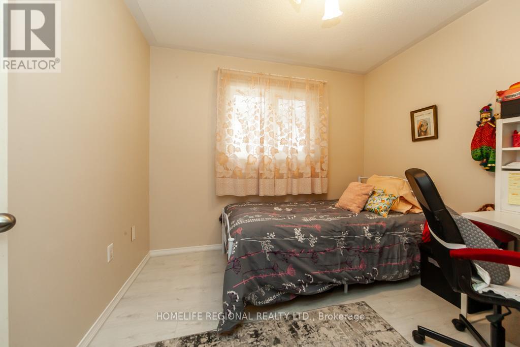 20 ROSEMARIE CRESCENT - 13