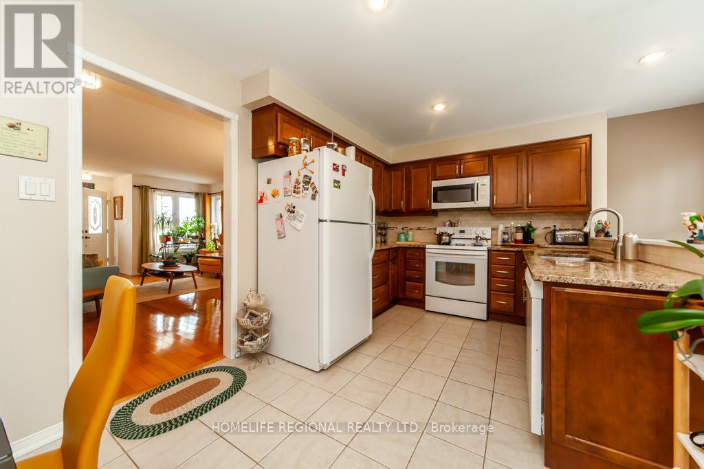 20 ROSEMARIE CRESCENT - 9