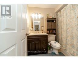 20 Rosemarie Crescent, Whitby, ON L1M1G6 Photo 14